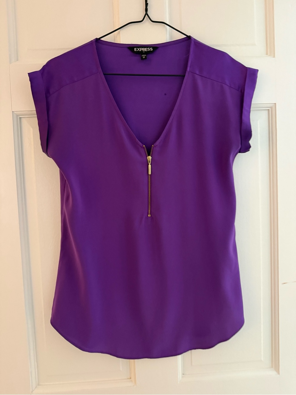 EXPRESS PURPLE V NECK ZIP FRONT BLOUSE SIZE X SMALL